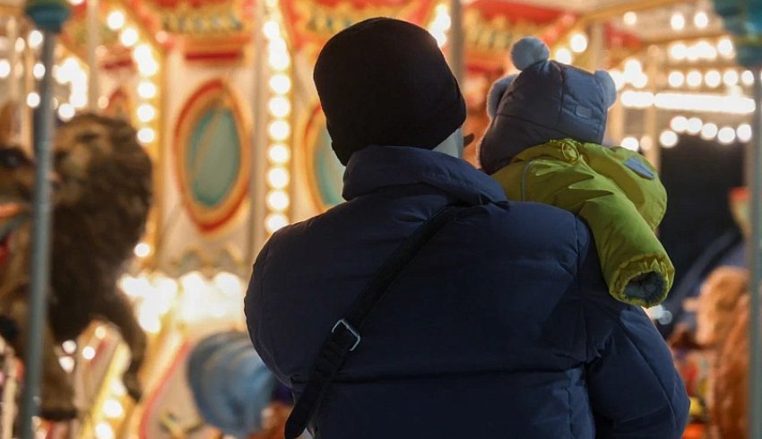 В Поморье семьи с детьми до трех лет могут оформить ежемесячную выплату из материнского капитала