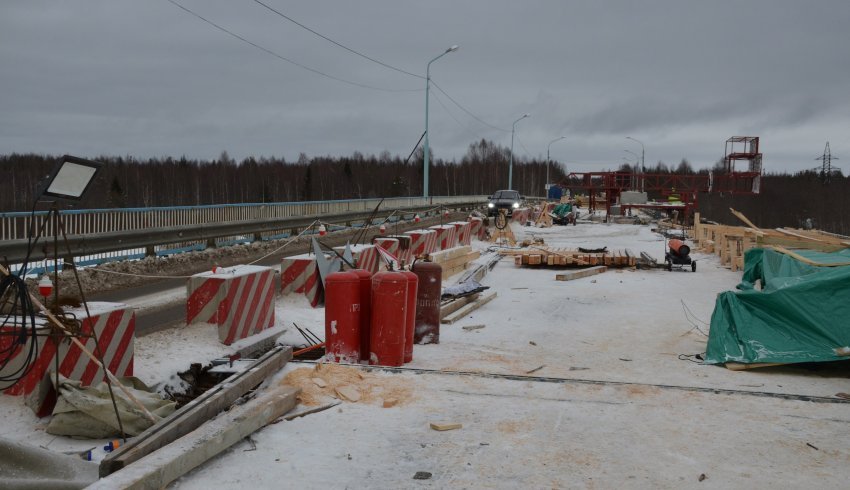 В Каргопольском округе продолжается ремонт моста через Онегу