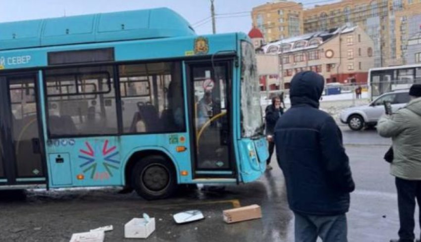 Автобусный «ледяной форс-мажор» в Архангельске закончился травмами пассажиров