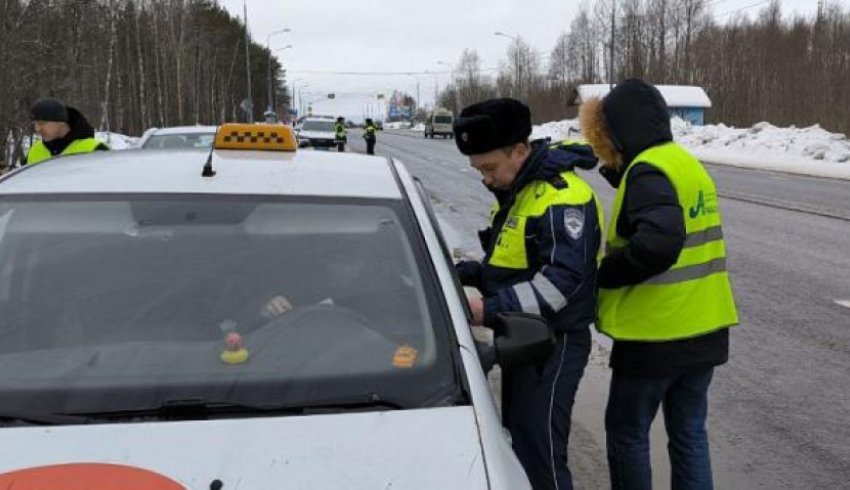 В Поморье начались тотальные проверки таксистов: уже выявлены несколько нелегалов