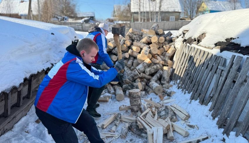 Молодёжь спешит на помощь