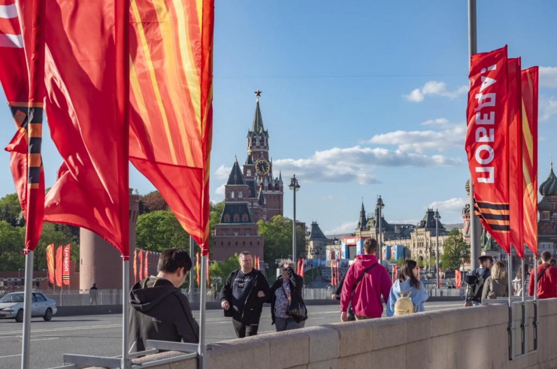 Отдыхать будем 9 дней подряд: Госдума обрадовала россиян неожиданным заявлением по майским праздникам