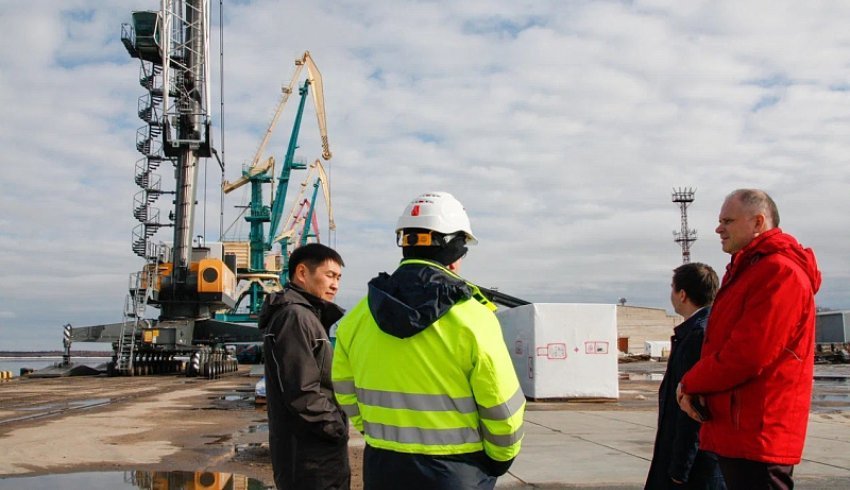 Перевалку минеральных удобрений через морской порт Архангельск обсудили в региональном правительстве