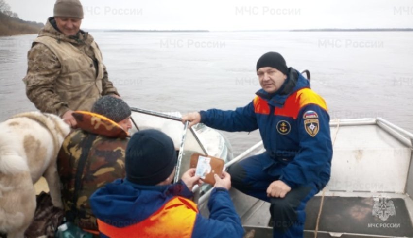 Инспекторы Центра ГИМС начали патрулировать водоемы Архангельской области