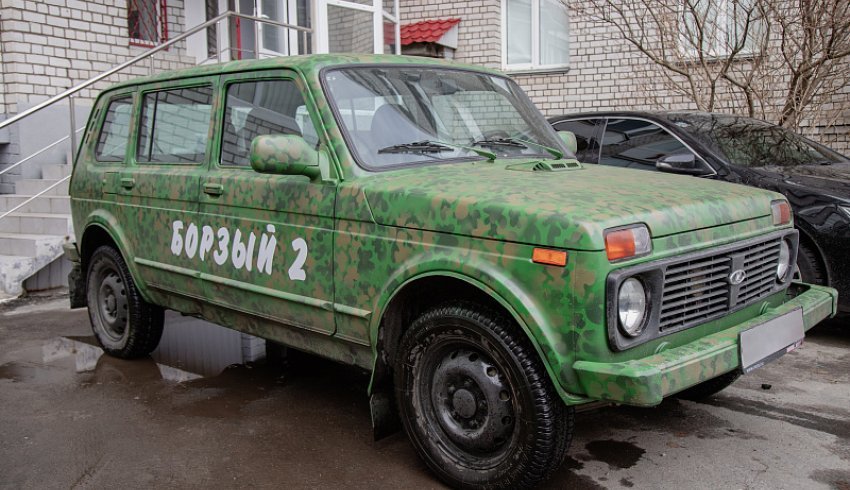 Автомобиль для бойцов СВО передали организации из Архангельской области